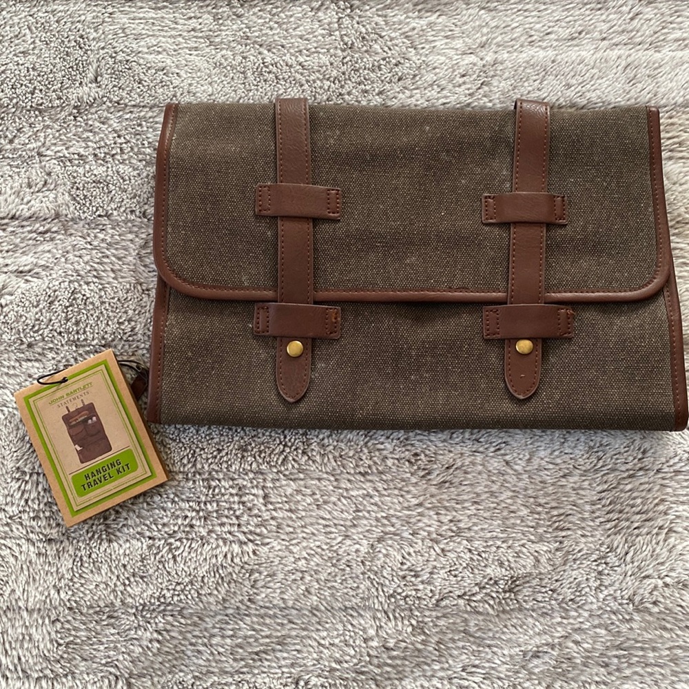Hanging Travel Kit